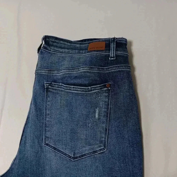 Judy Blue Patch Things Up Boyfriend jeans. Size 18W - Picture 10 of 11
